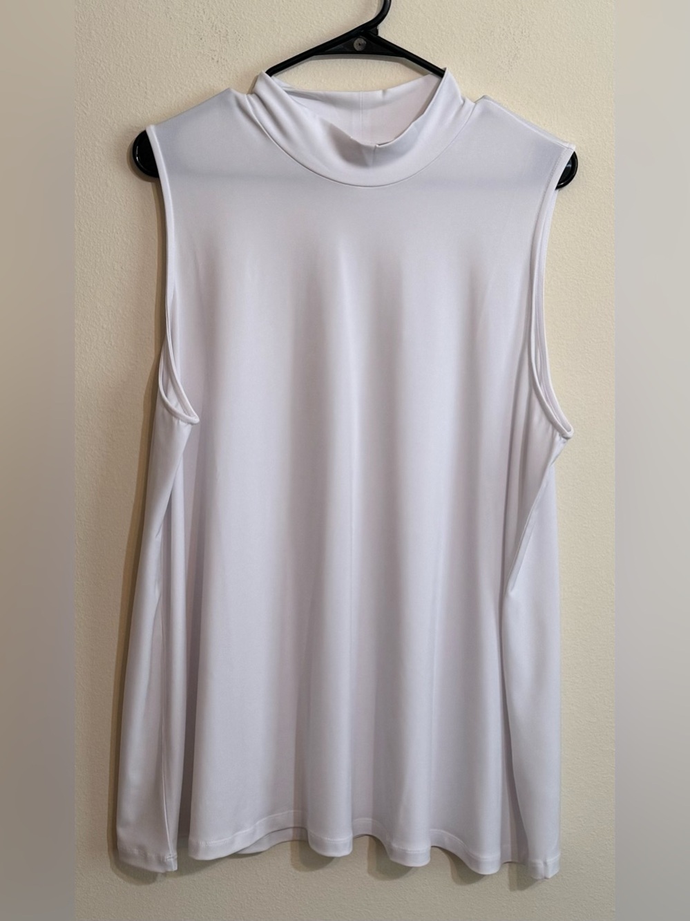 Susan Graver White Sleeveless Mock Neck Women’s Top 2X